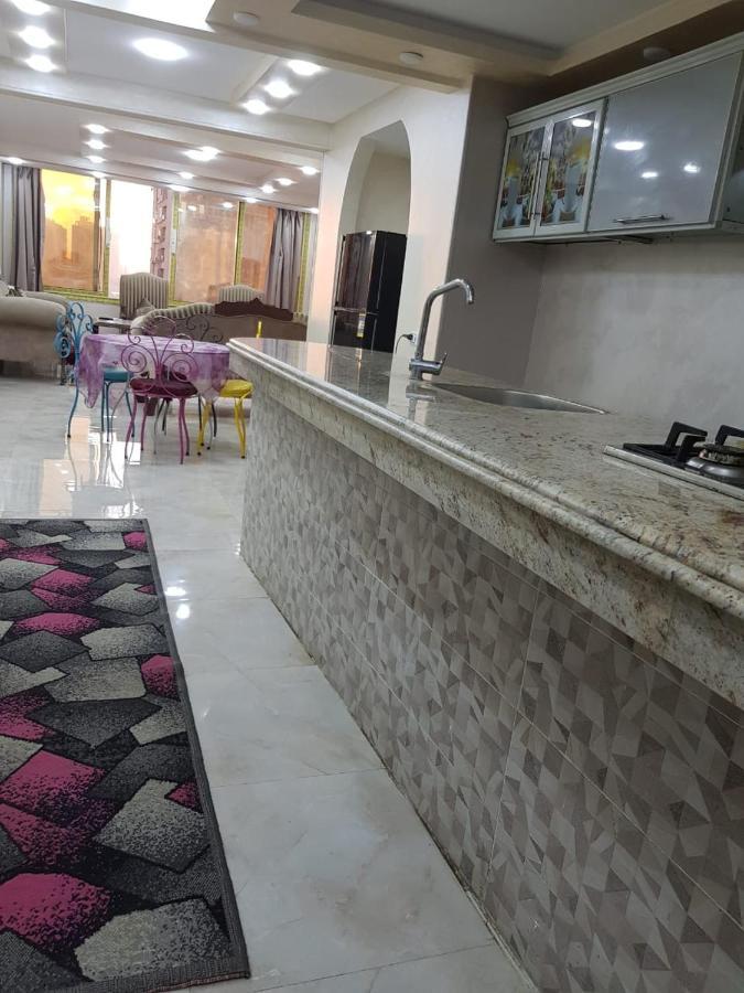كورنيش المعادي عند مستشفى السلام الدولي والنيل بدراوي وجنين Apartment