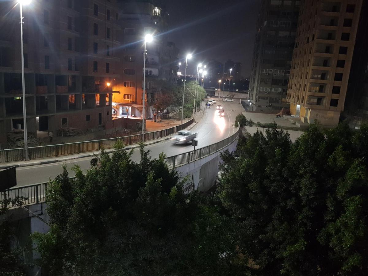 كورنيش المعادي عند مستشفى السلام الدولي والنيل بدراوي وجنين Apartment Cairo