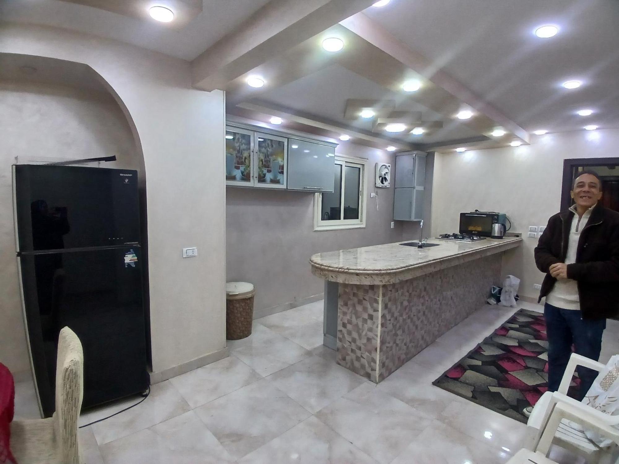 كورنيش المعادي عند مستشفى السلام الدولي والنيل بدراوي وجنين Apartment Cairo