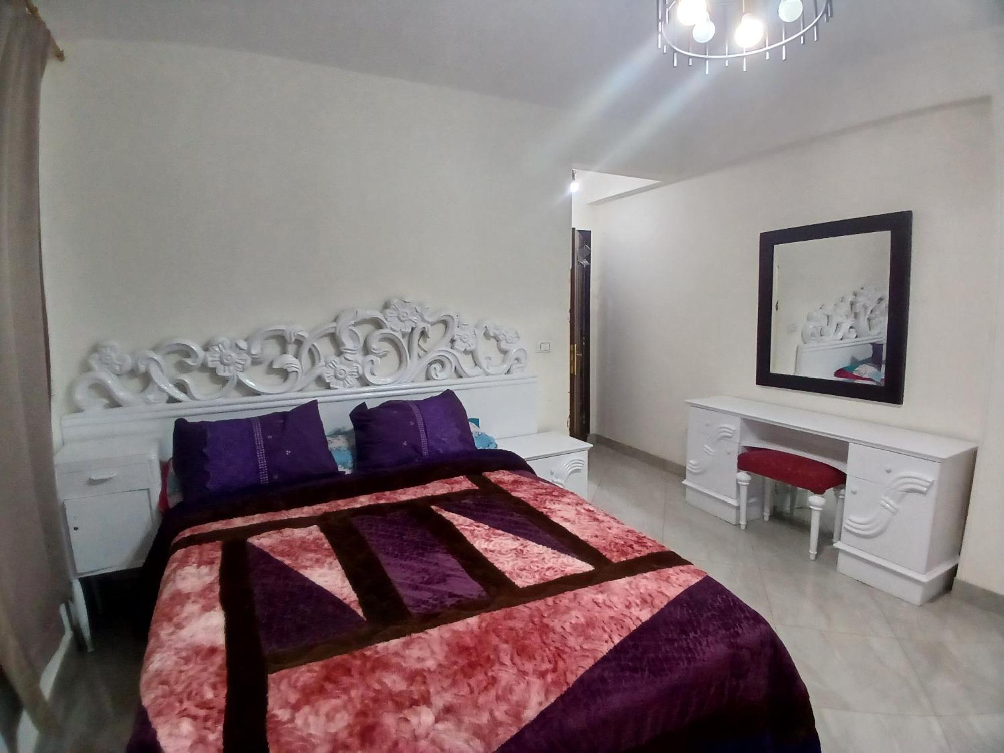 كورنيش المعادي عند مستشفى السلام الدولي والنيل بدراوي وجنين Apartment