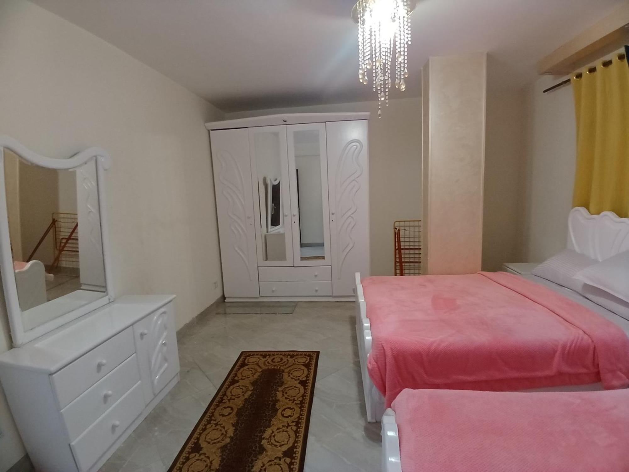 كورنيش المعادي عند مستشفى السلام الدولي والنيل بدراوي وجنين Apartment