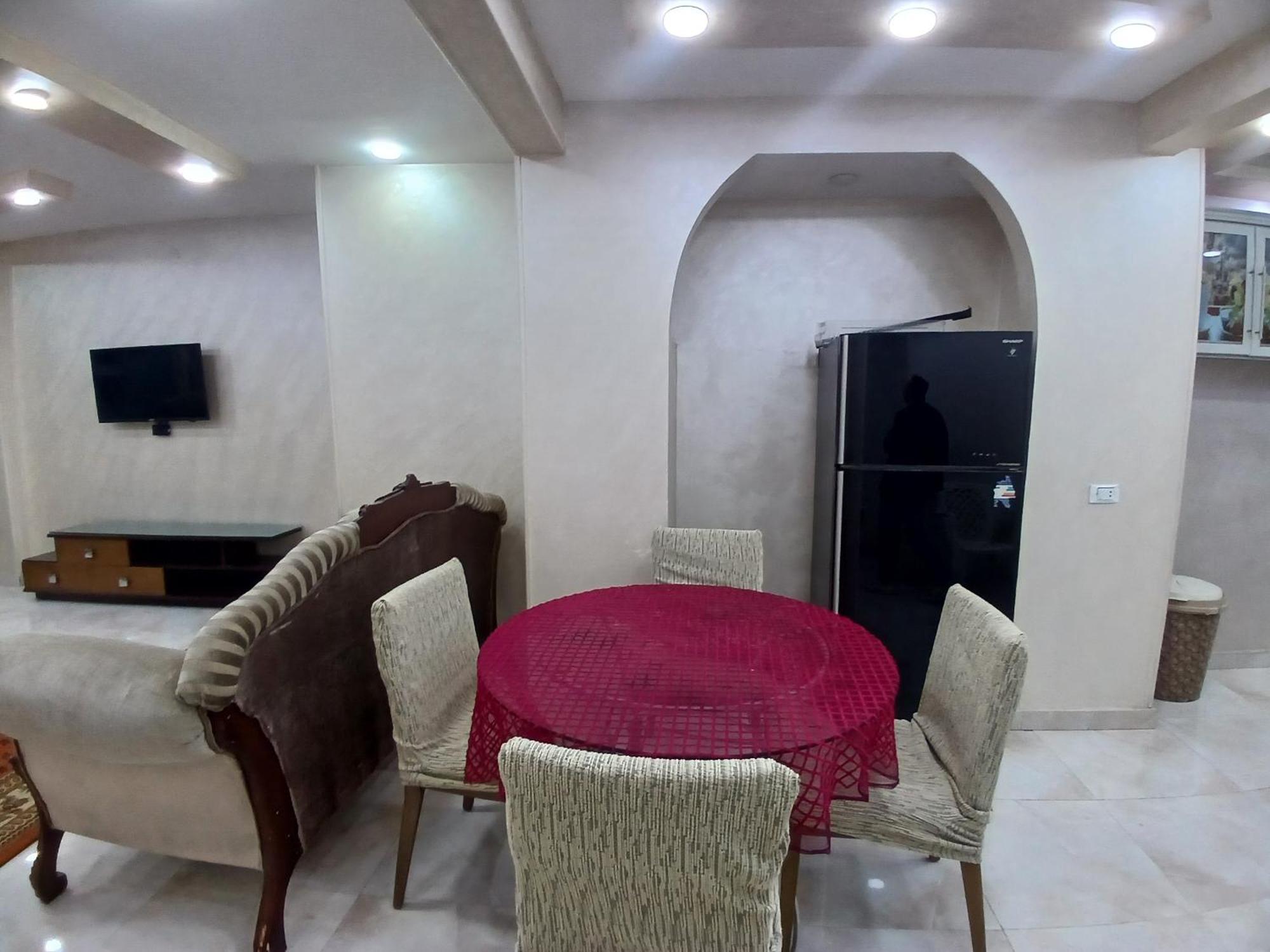 كورنيش المعادي عند مستشفى السلام الدولي والنيل بدراوي وجنين Apartment Cairo